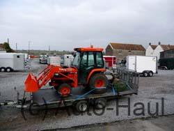 Tractor & lawnmower delivery